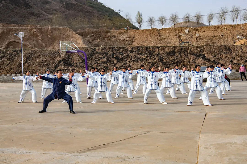 推动全民健身 助力乡村振兴 子洲县武术协会“克戎寨实训基地”在张寨村挂牌